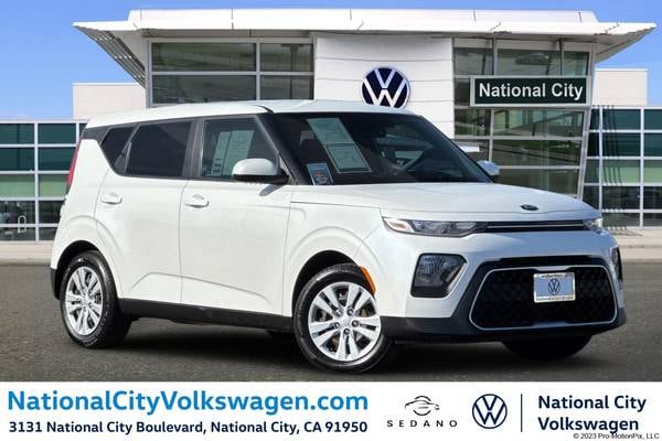 Kia Soul with VIN: KNDJ23AU8M7737252