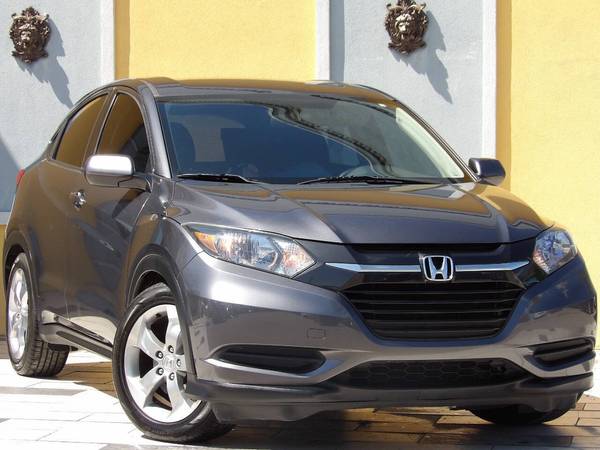 Honda HR-V with VIN: 3CZRU5G34JM709791
