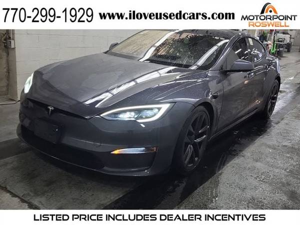 Tesla Model S with VIN: 5YJSA1E56NF484040