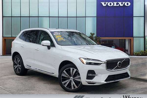 Certified 2022 Volvo XC60 Recharge Plug-In Hybrid T8 Inscription