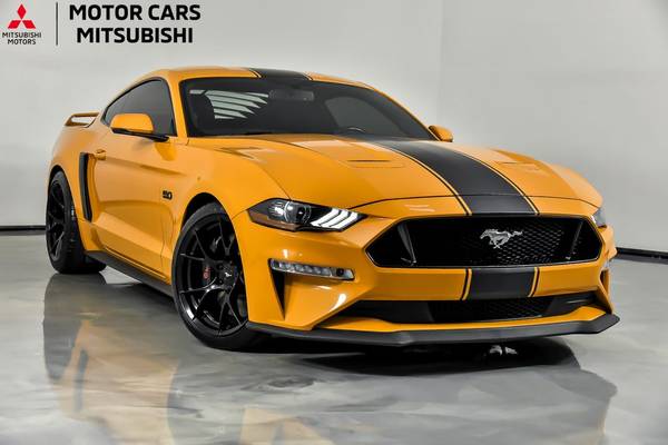 Ford Mustang with VIN: 1FA6P8CF3K5174130