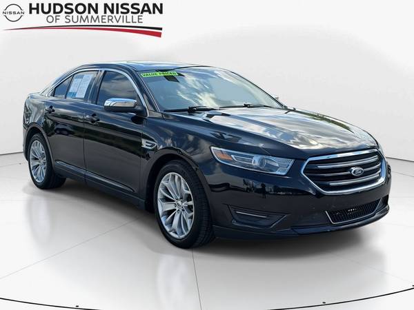Ford Taurus with VIN: 1FAHP2F85FG116243