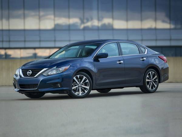 Nissan Altima with VIN: 1N4AL3AP3GC237511