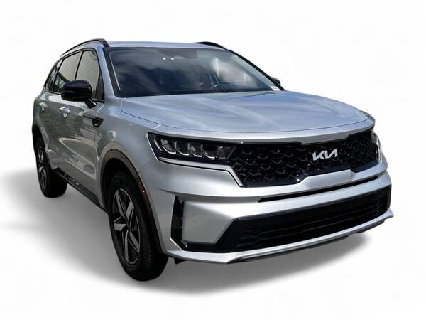 Kia Sorento with VIN: 5XYRL4LC8NG107391
