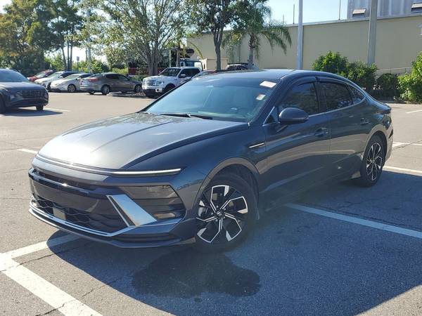 Hyundai Sonata with VIN: KMHL64JA1RA366448