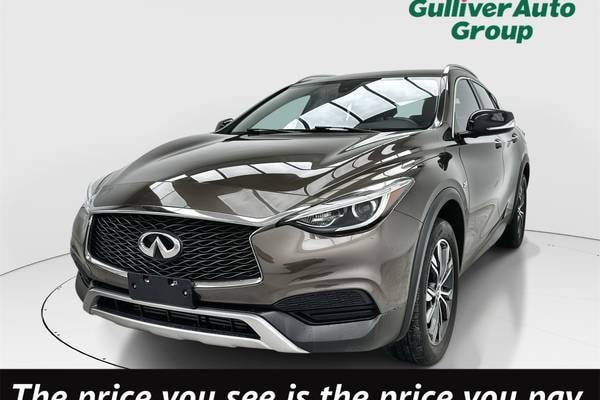 2018 INFINITI QX30 Luxury