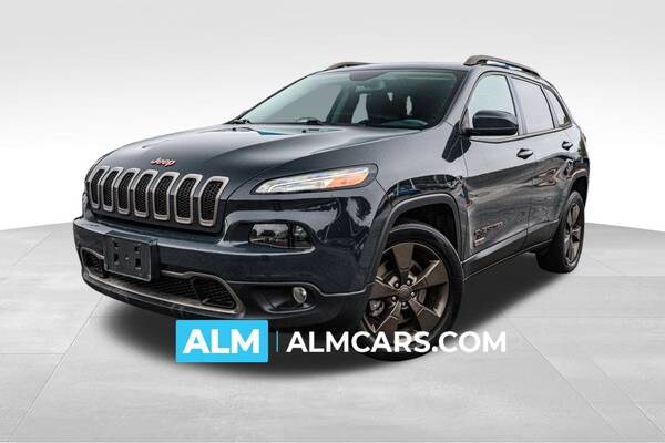 Jeep Cherokee with VIN: 1C4PJLCB3HW573574