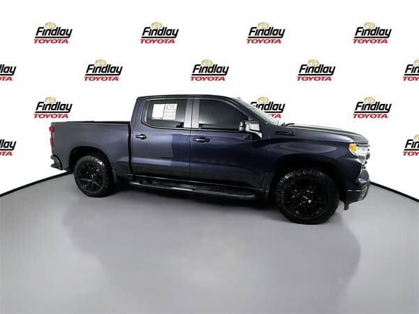 Chevrolet Silverado 1500 with VIN: 2GCUDEED5N1505106