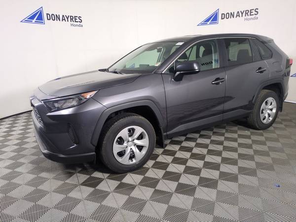 Toyota RAV4 with VIN: 2T3F1RFV0NC321314