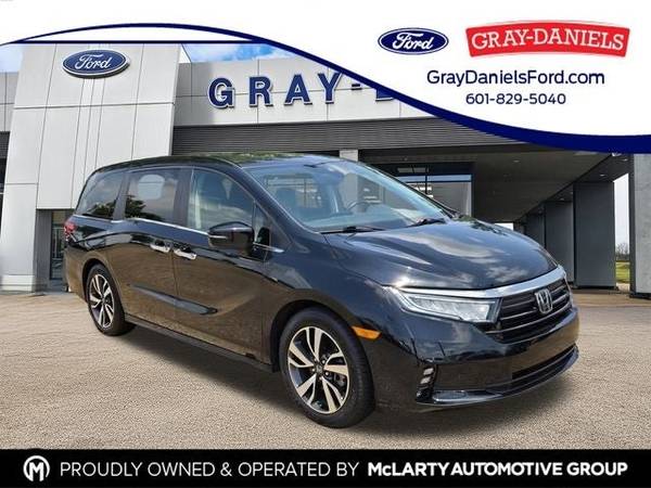 Honda Odyssey with VIN: 5FNRL6H80PB048704