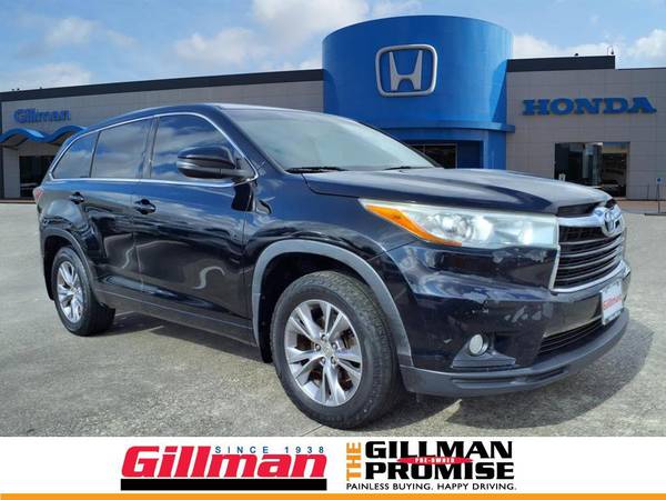 Toyota Highlander with VIN: 5TDBKRFH3FS205662