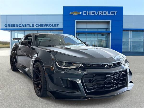 Chevrolet Camaro with VIN: 1G1FK1R64L0122004