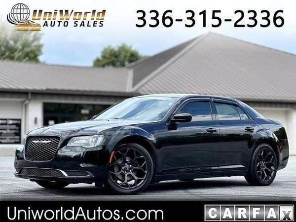 Chrysler 300 with VIN: 2C3CCAAG8KH755857