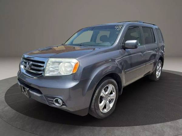 Honda Pilot with VIN: 5FNYF4H50EB019648