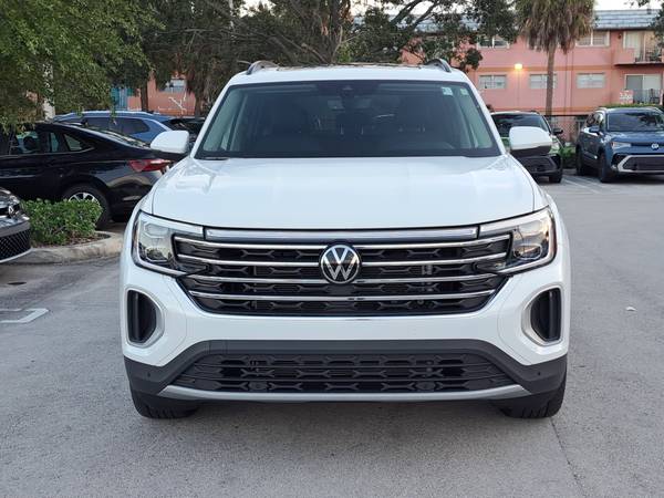 Volkswagen Atlas with VIN: 1V2JR2CA7SC515068