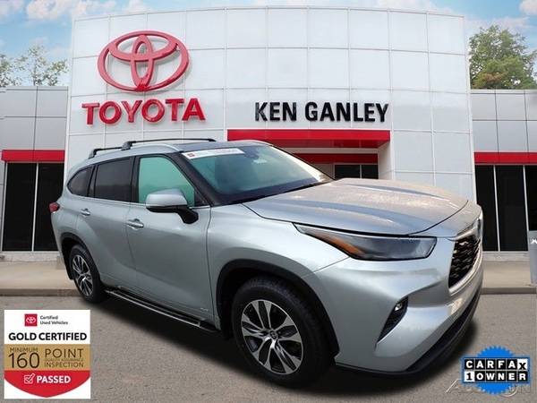 Toyota Highlander Hybrid with VIN: 5TDGBRCH7NS545325