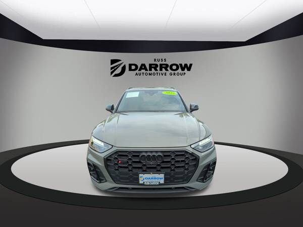 Audi SQ5 with VIN: WA1B4AFY7P2038561