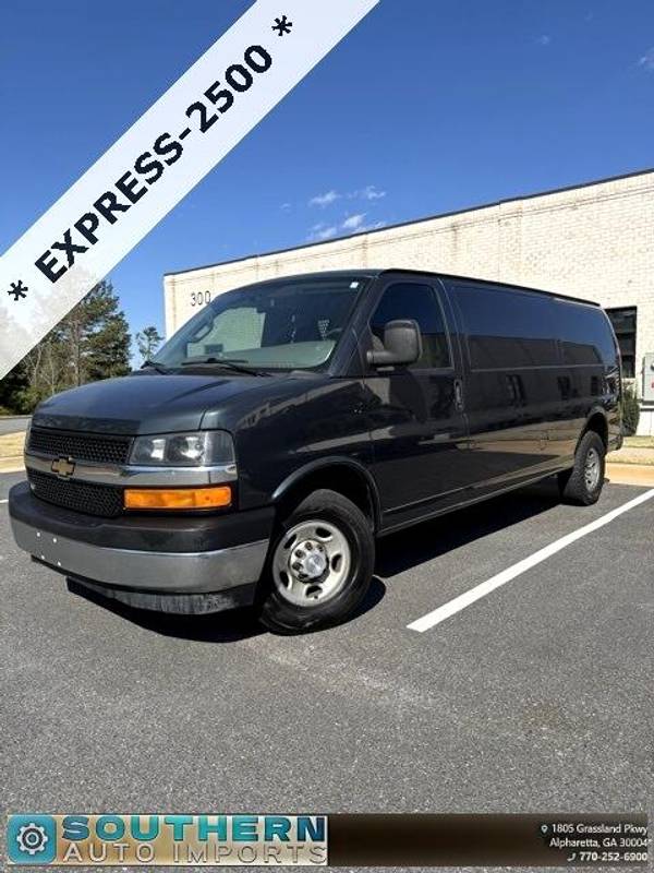 Chevrolet Express Cargo with VIN: 1GCWGBFF8H1132135