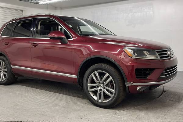 2016 Volkswagen Touareg VR6 Lux