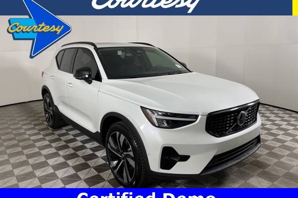 2024 Volvo XC40 B5 Plus Dark