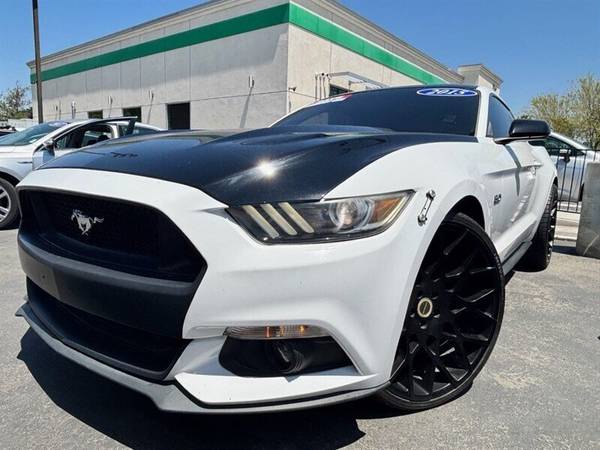 Ford Mustang with VIN: 1FA6P8CF7F5370447
