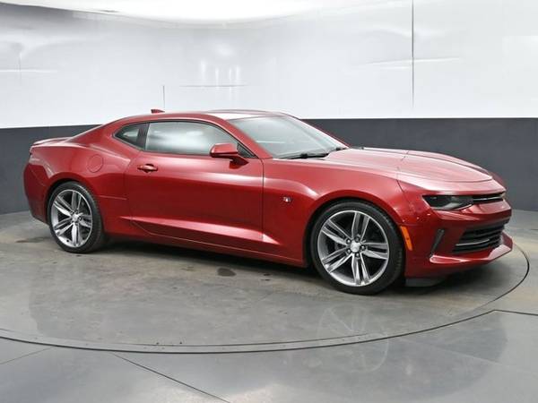 Chevrolet Camaro with VIN: 1G1FB1RX6H0157675