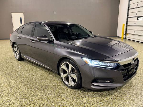 Honda Accord with VIN: 1HGCV1F93JA140616