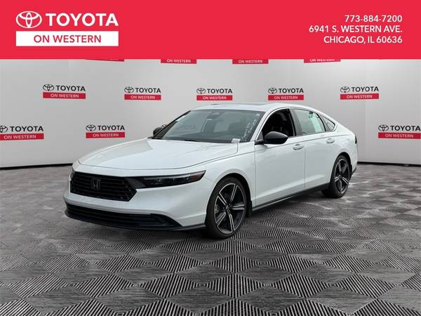 Honda Accord with VIN: 1HGCY2F55RA008124