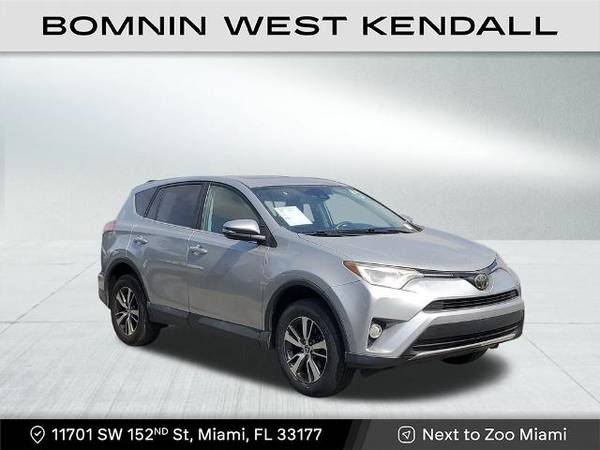 Toyota RAV4 with VIN: 2T3RFREV9JW793052
