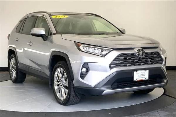 Toyota RAV4 with VIN: JTMN1RFV6MJ039881