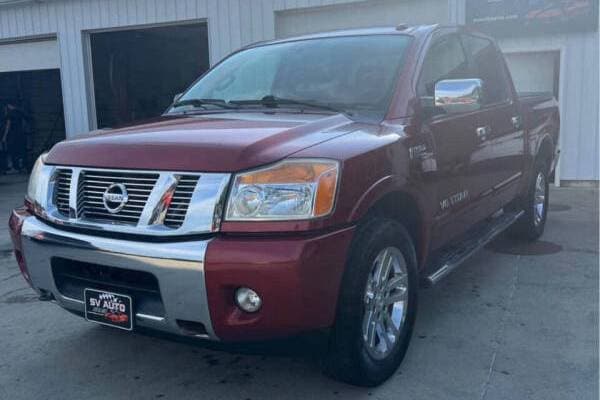 2014 Nissan Titan SL  Crew Cab