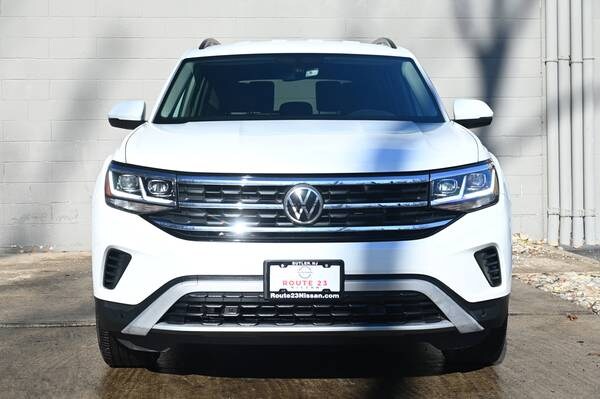 Volkswagen Atlas with VIN: 1V2HR2CA5MC568403