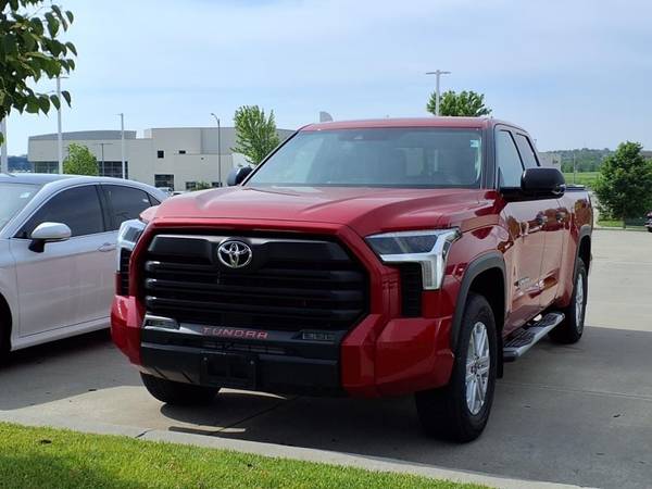 Toyota Tundra with VIN: 5TFLA5DA6NX024621