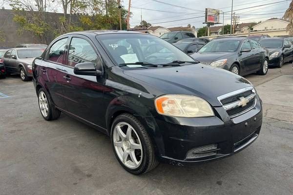 2005 Chevrolet Aveo LS 4dr Sedan : Trim Details, Reviews, Prices