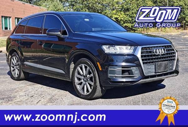 Audi Q7 with VIN: WA1LAAF71KD000504