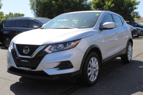 Nissan Rogue Sport with VIN: JN1BJ1AV0MW562668