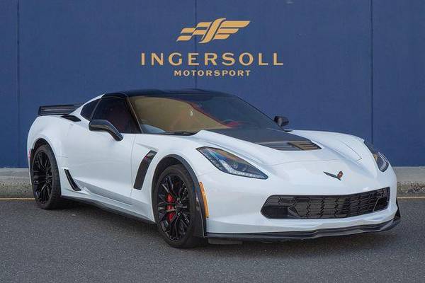 Chevrolet Corvette with VIN: 1G1YU2D66G5600092
