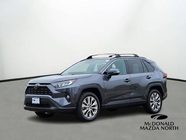 Toyota RAV4 with VIN: 2T3A1RFV0MC148922