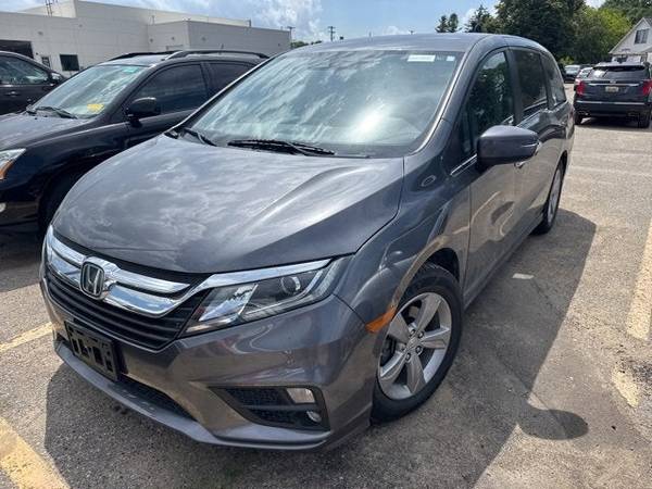 Honda Odyssey with VIN: 5FNRL6H59JB061965