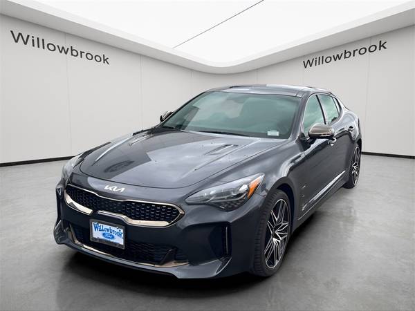 Kia Stinger with VIN: KNAE55LC8P6138321