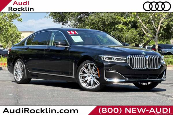 BMW 7 Series with VIN: WBA7T2C06NCK42971