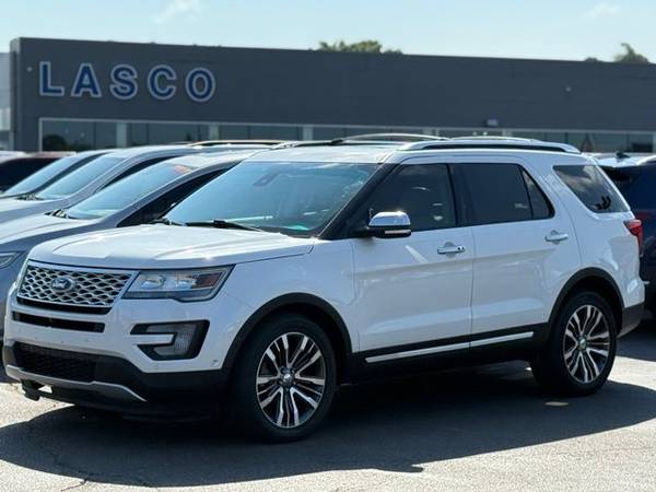 Ford Explorer with VIN: 1FM5K8HT1GGC69893