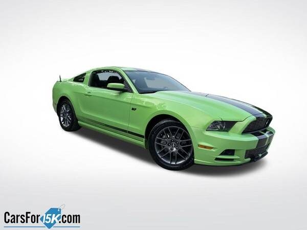 Ford Mustang with VIN: 1ZVBP8AM8E5249545