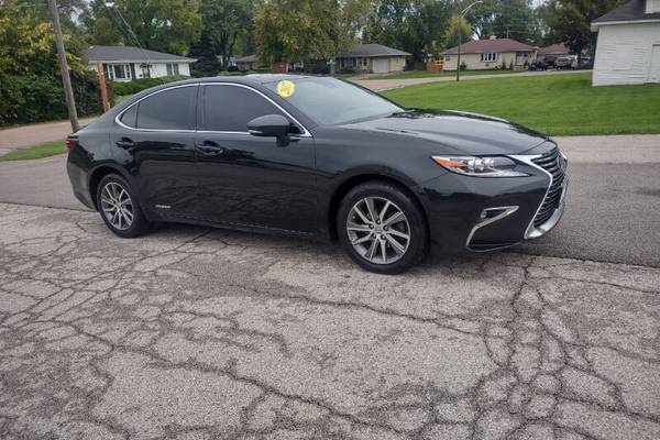 2017 Lexus ES 300h Base Hybrid