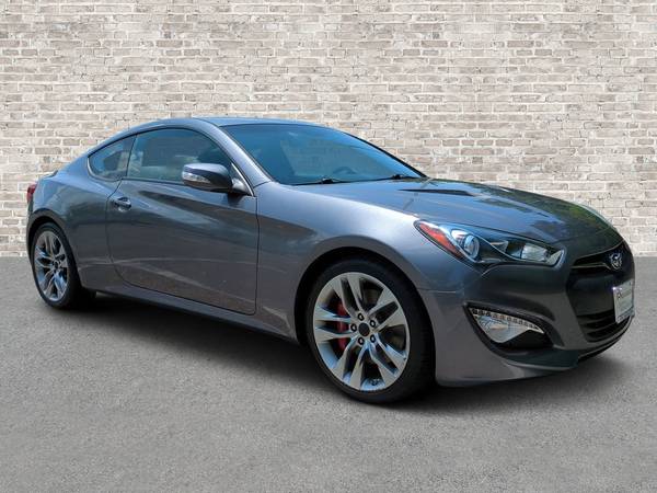 Hyundai Genesis Coupe with VIN: KMHHU6KJ1GU133445