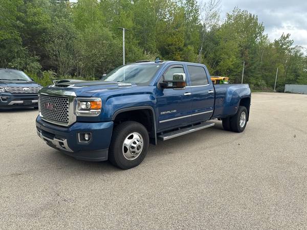 GMC Sierra 3500HD with VIN: 1GT42YEY2HF153786