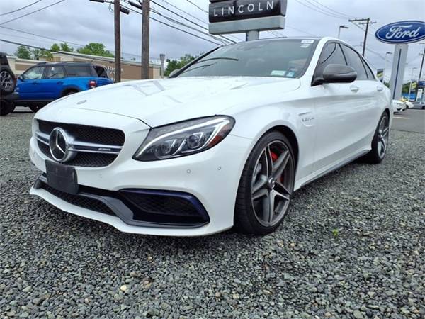 Mercedes-Benz C-Class with VIN: 55SWF8HB7FU081102