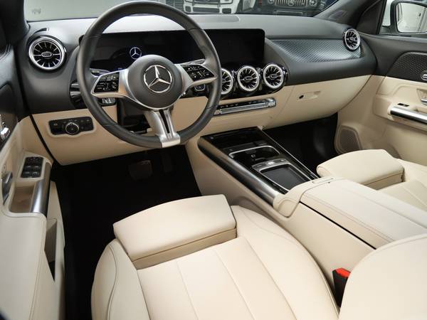Mercedes-Benz GLA-Class with VIN: W1N4N4HB8SJ641807