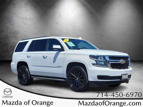 Chevrolet Tahoe with VIN: 1GNSCBKC1KR404871