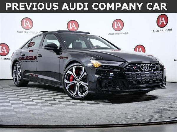 Audi S6 with VIN: WAUFFBF28RN024234